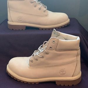 Women size 9/boys size 7. White Timberland boots.